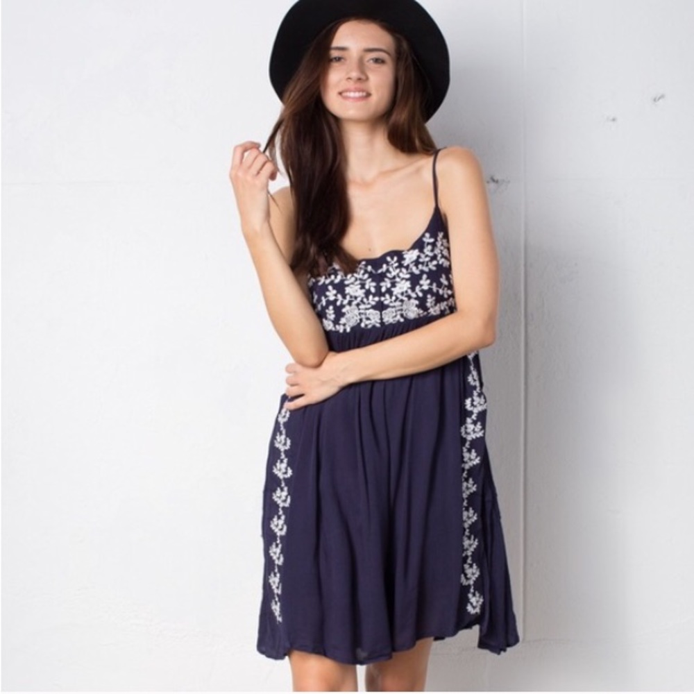 Blue Floral Dress - Picture 2 of 7